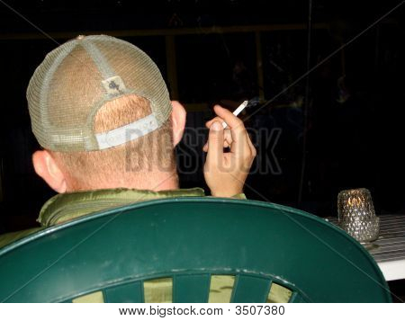 Yavaşlatmak sigara içen baş