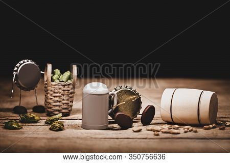 Crown Cork Miniature Figures With Hop Cones And Pellets, Barley And Beer Jug, Humorous Conceptual Sc