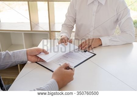 The Business Owner Personally Signed The Deal, Closing The Deal By Accepting Bribes. The Idea Of ​​c