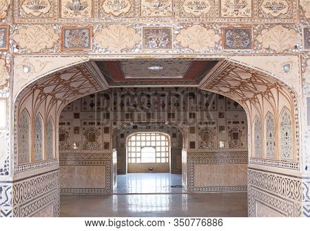 Jaipur, India - January 3, 2019: Exterior Of Sheesh Mahal Palace (hall Of Mirrors), Also Called Jai 