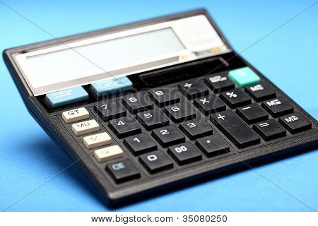 เครื่องคิดเลขบนสีน้ำเงิน