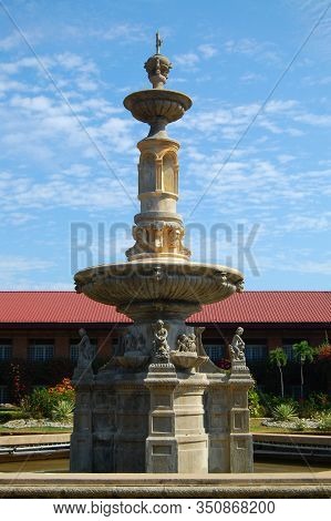 Ilocos Norte, Ph - Apr. 8: Water Fountain Design At Fort Ilocandia Resort On April 8, 2009 In Ilocos