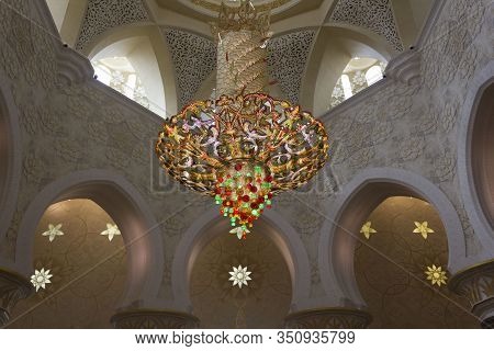 Abudhabi, Uae - December 28 2017: The Amazing Crystal Chandelier Of Sheikh Al Zayed Mosque