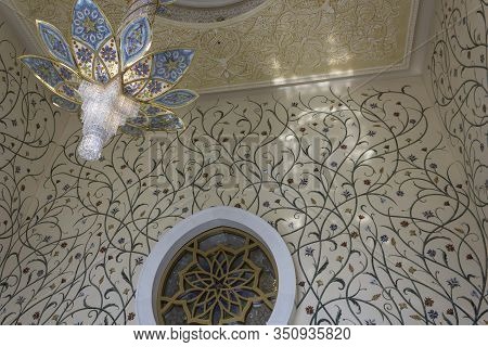 Abu Dhabi, Uae - December 28 2017: Interiors Detail Of The Grand Mosque Of Abu Dhabi