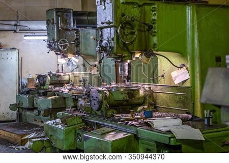 Two Old And Big Soviet Vertical 5-axis Industrial Milling And Boring Machines Indoors With Selective