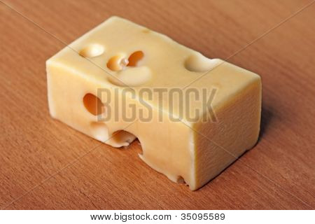 낙농 식품 스낵 제품 스위스 치즈 부분 구멍