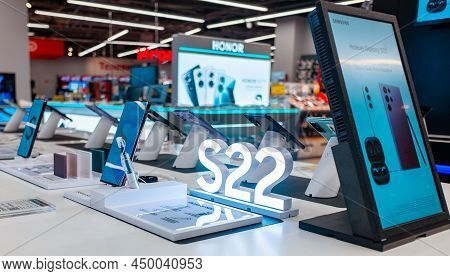 February 15, 2022, Moscow, Russia. The New Samsung Galaxy S22 Ultra Mobile Phone In A Store Window.