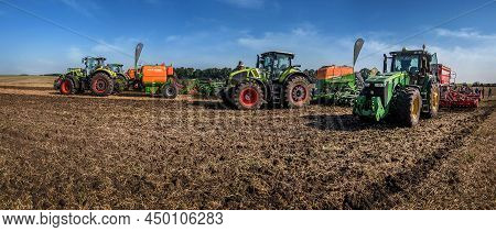 Bilogirya, Khmelnytsky Region, Ukraine - August 19, 2021: Tractors With Seeder At The Demonstration