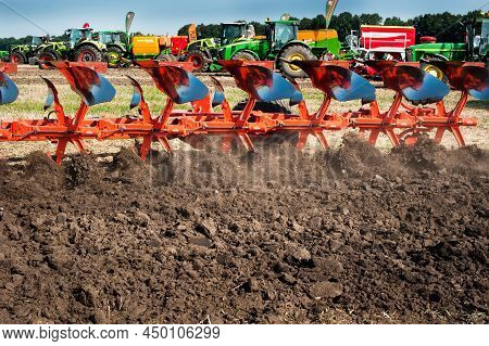 Bilogirya, Khmelnytsky Region, Ukraine - August 19, 2021: Red Plow, Preparing The Field For The Sowi