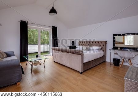 Luxury Modern Furnished Bedroom