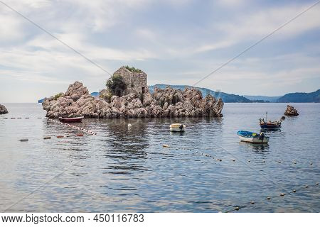 Picturesque Summer View Of Adriatic Sea Coast In Budva Riviera Near Przno Village. Cozy Beach And Bu