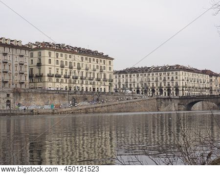 River Po In Turin