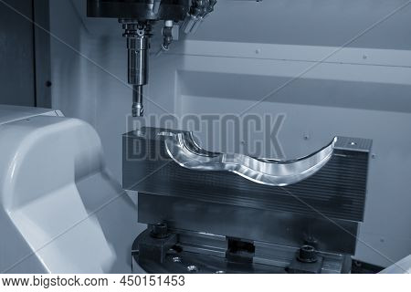 The 5-axis Machining Center Table-tilt Type Cutting The Footwear Injection Mold Parts By Indexable T