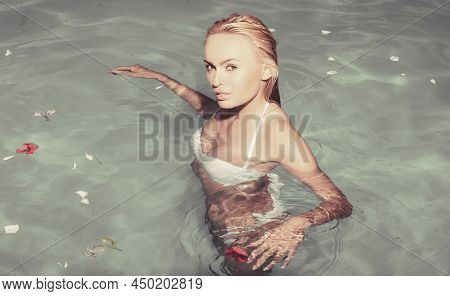 Relax In Spa Swimming Pool. Sexy Woman On Caribbean Sea In Bahamas. Relax In Spa Swimming Pool. Beau