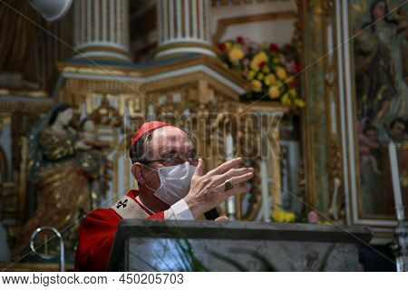 Salvador, Bahia, Brazil - December 13, 2021: Sergio Rocha, Archbishop Of Salvador During Mass In Hon