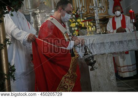 Salvador, Bahia, Brazil - December 13, 2021: Sergio Rocha, Archbishop Of Salvador During Mass In Hon