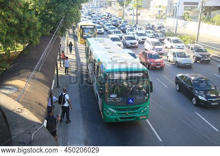 Salvador, Bahia, Brazil - February 8, 2022: Vehicles In Traffic Jam On Avenida Tacredo Neves In The 