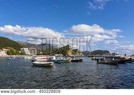 Petrovac, Montenegro, 29. August 2021: Boats In Harbour In Town Petrovac, Montenegro. Beautiful Fami