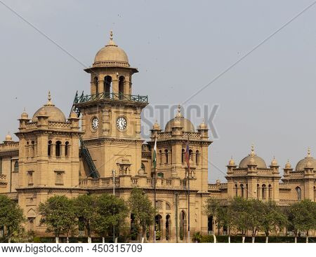 Islamic College Peshawar Public University In Peshawar