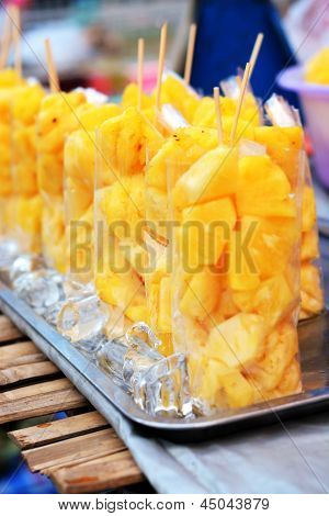 Ananas i plastpåse