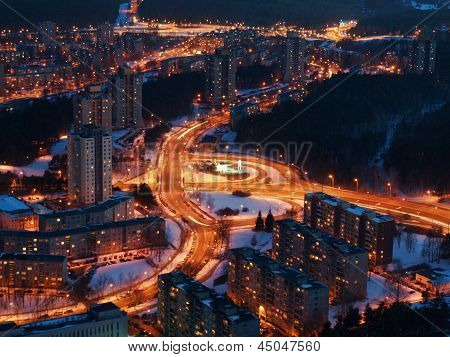 Veduta aerea di notte città di Vilnius