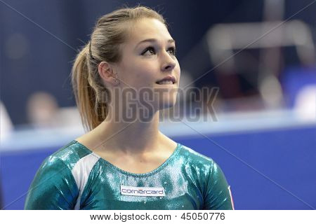 มอสโก รัสเซีย - 20 เมษายน: Giulia Steingruber สวิตเซอร์แลนด์ชนะในเพดานในแชมป์ยุโรป 5