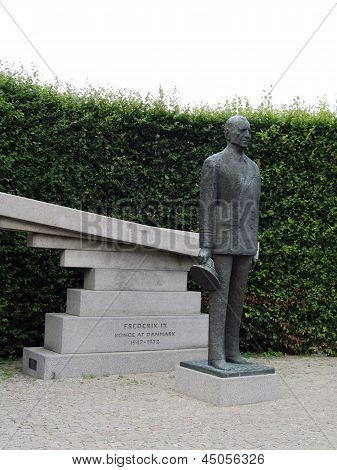 Estátua do rei Frederico IX da Dinamarca em Copenhaga, Dinamarca