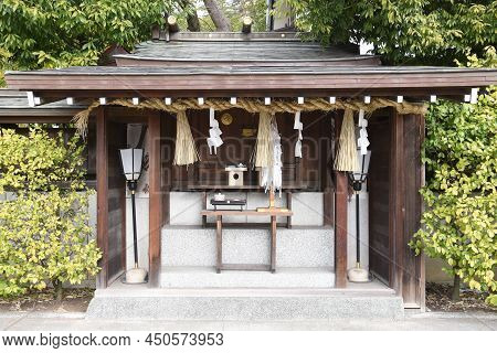 The Culture And Tradition Of Japanese Shrines Shimenawa. Shimenawa Is A Sacred Rope Of Ric-straw.it 