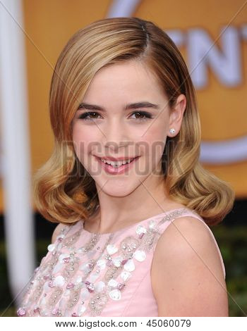 LOS ANGELES - JAN 27: Kiernan Shipka dorazí na SAG Awards 2013 na 27 lednu 2013 v Los Ang