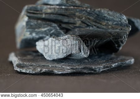 Slate, Stone Splinters, Wood Splinters, Shingle Is A Collective Term For Different Tectonically Defo