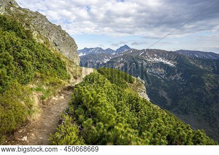 Ridge Trail Kasprowy Wierch - Kopa Kondracka. Western Tatra Mountains.