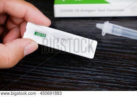 Covid-19 Positive Test Result With Sars Cov-2 Rapid Antigen Test Kit (atk),coronavirus Infectious Pr