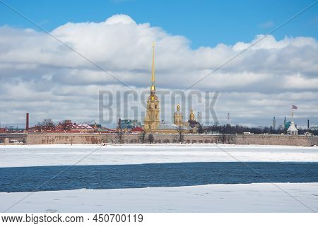 St. Petersburg, Russia - March 27 , 2021: Peter And Paul Fortress On Zayachy Island. . High Quality 
