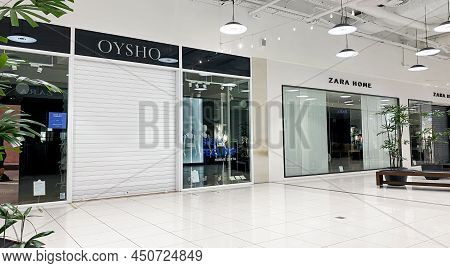 Moscow, Russia, March 2022: Oysho And Zara Home Stores Suspend Work In Russia. Brand Shops In The Sh