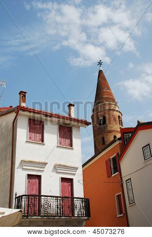 Caorle Belltower etualan rakennukset