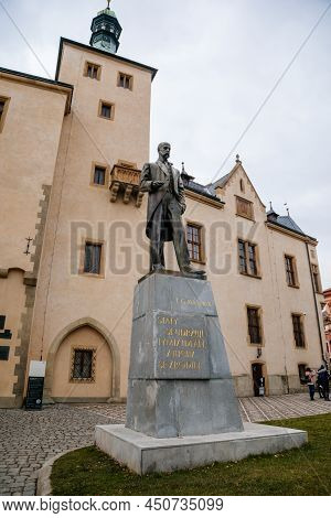 Kutna Hora, Central Bohemian, Czech Republic, 5 March 2022: Italian Courtyard Or Vlassky Dvur With T