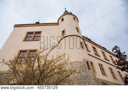 Kutna Hora, Central Bohemian, Czech Republic, 5 March 2022: Italian Courtyard Or Vlassky Dvur With T