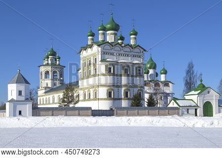 At The Ancient Nikolo-vyazhishchi Stauropegial Convent On A Sunny March Day. Vyazhishi, Novgorod Reg