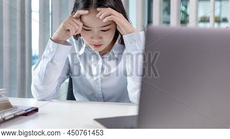 Asian female staffers are disappointed by the mistakes made, Despair or disappointment, Sad feeling,