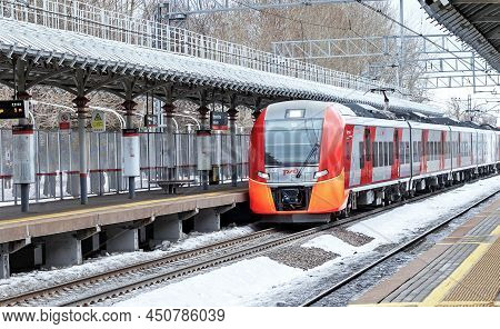 Moscow, Russia - February 21, 2022: High-speed Train Of The Moscow Central Ring Arrives At The Stati