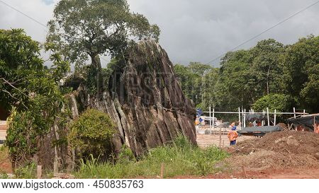 Xango Stone Park