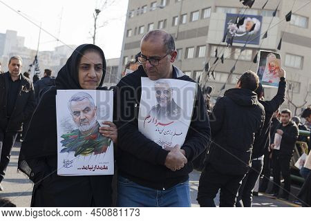 Funeral Of Qassem Suleimani Assassinated By American Drones, Qasem Soleimani Was An Iranian Major Ge