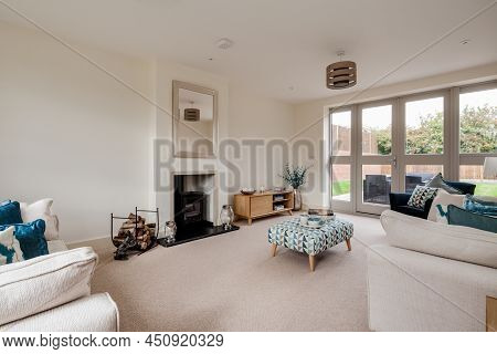Radwinter, Essex - Sept 12 1018: Modern Bright Furnished Sitting Room Lounge With Stylish Furniture 