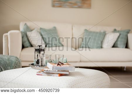 Radwinter, Essex - Sept 12 1018: Interior Living Room Detail With Focus On Cafetiere And Drinking Gl