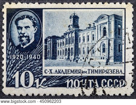 Russia - Circa 1940: Stamp Printed By Russia, Shows Kliment Timiryazev - Russian Naturalist, Physiol