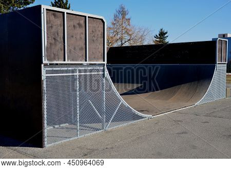 Metal Construction Ramp For Skateboarding, Serves As A Platform For Riding With An Inline Scooter Or
