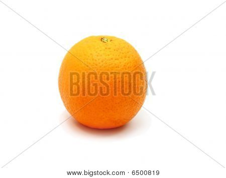 Oranje geïsoleerd op een witte achtergrond met schaduw