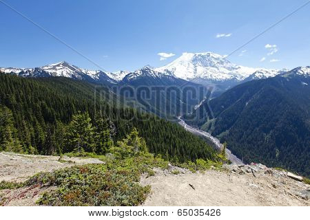 Scenic View Of Mt Rainer. Washington, Seattle