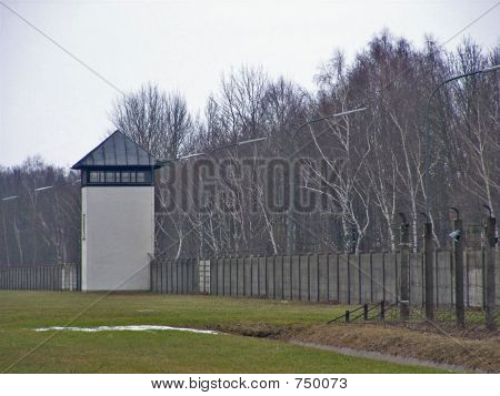 Vartiotorni keskittymän leirin Dachau