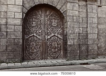 san agustin church door